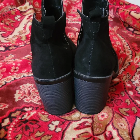 SM Boots - Picture 5 of 7